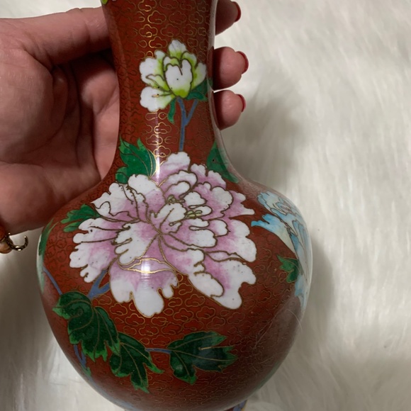 Vintage Chinese Cloisonne Enamel Vase with Floral and Leaf Motifs - Picture 7 of 14